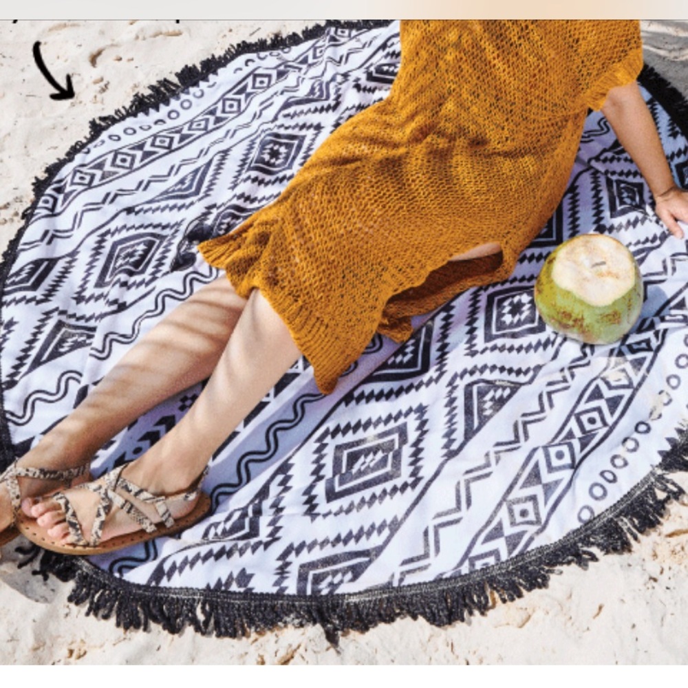 Black and white beach blanket